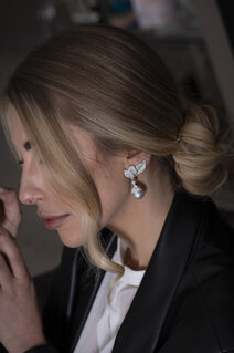 Earrings in 750 % white gold with natural diamonds