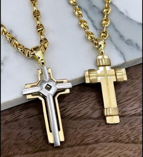CROCI E PENDENTI RELIGIOSI
